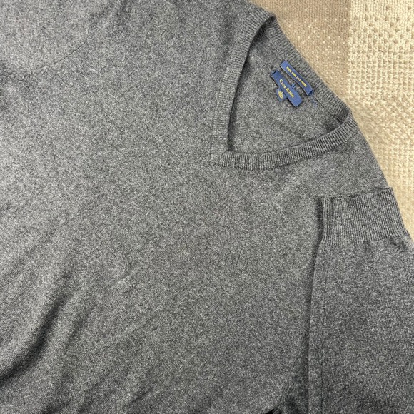 Club Room Other - Club Room Mens Gray 100% Fine Cashmere V-Neck Sweater Size Large Solid Knit